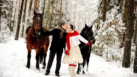 Романтическая прогулка на лошадях для двоих в конноспортивном комплексе «Престиж» (980 руб. вместо 2000 руб.)