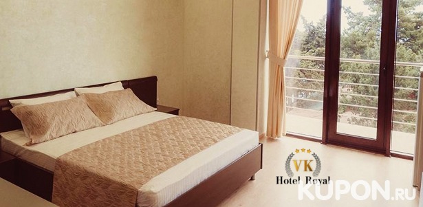 Отдых для двоих в отеле VK-Hotel-Royal в Алуште: комфортабельные номера, бесплатный Wi-Fi, постельное белье и другие удобства! **Скидка 30%**