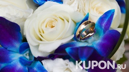 Букет из синих орхидей, гербер, тюльпанов, эквадорских или голландских кустовых роз на выбор