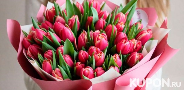 Розы или тюльпаны + премиум-букеты с игрушками и фруктами + подарочные коробки с цветами от компании Baltiyskiy Buket. Скидки до 60%